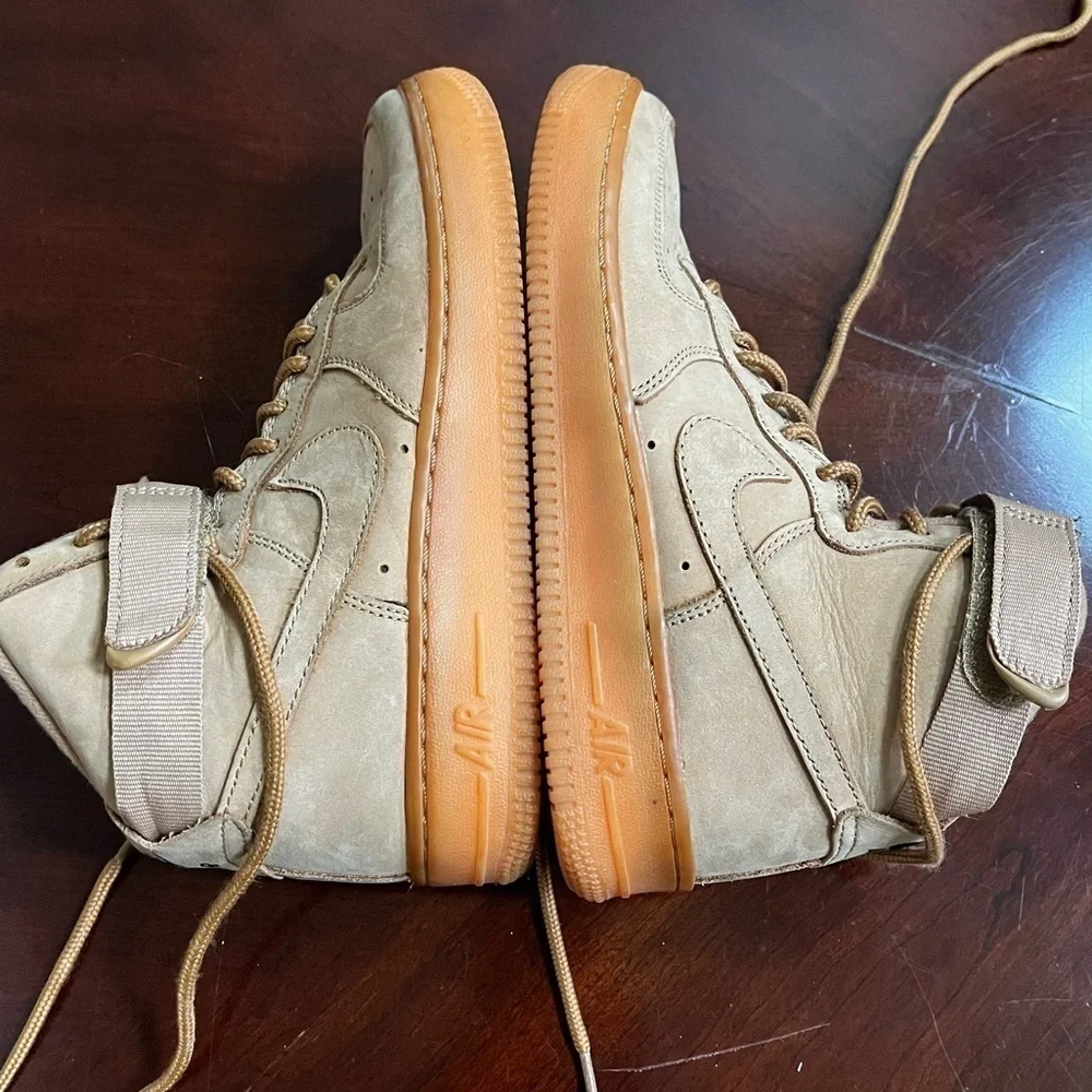 Nike Air Force One suede high top tennis shoes size 5 1/2 youth barely worn EUC